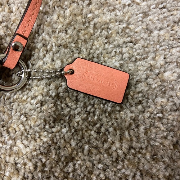 Coach wristlet - Picture 4 of 5